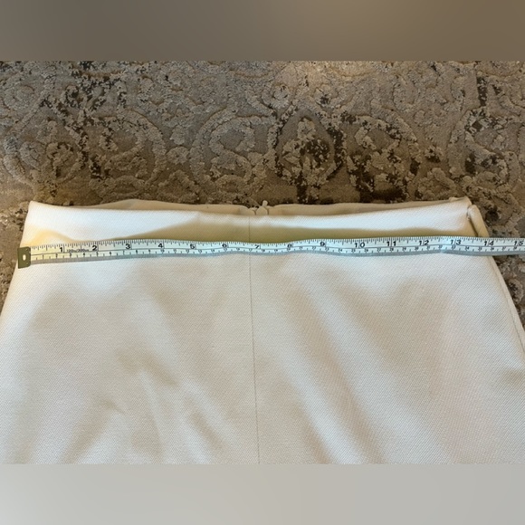 White classic front slit midi skirt - Picture 3 of 4